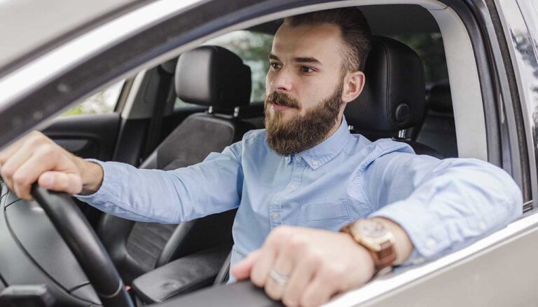 Green Wheels: Deciding Between Hybrid and Electric for Eco-Friendly Driving