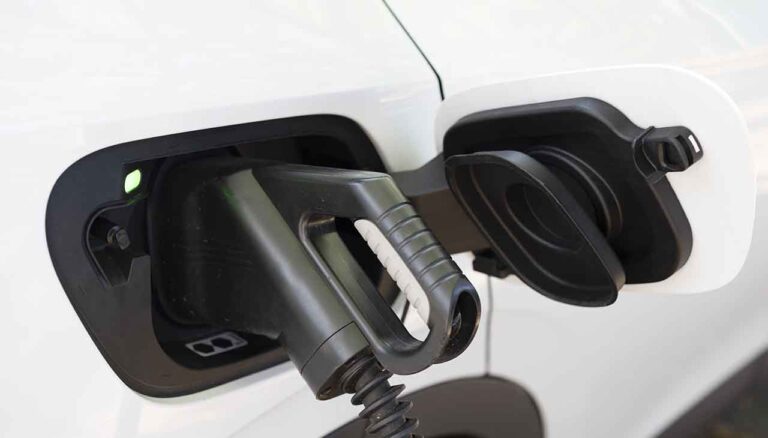 Shaping Tomorrow with Hybrid Technology How It’s Evolving and What to Expect Next